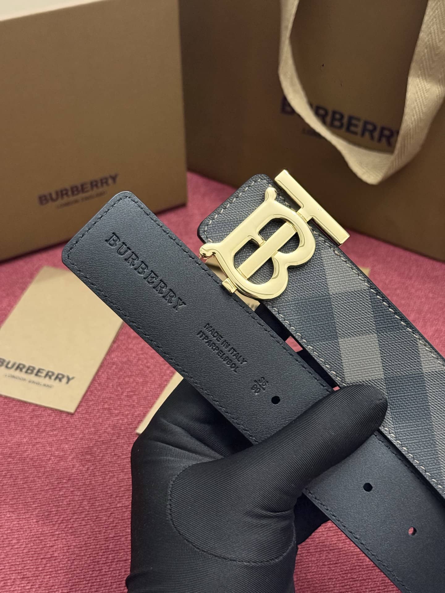Burberry Belt-008